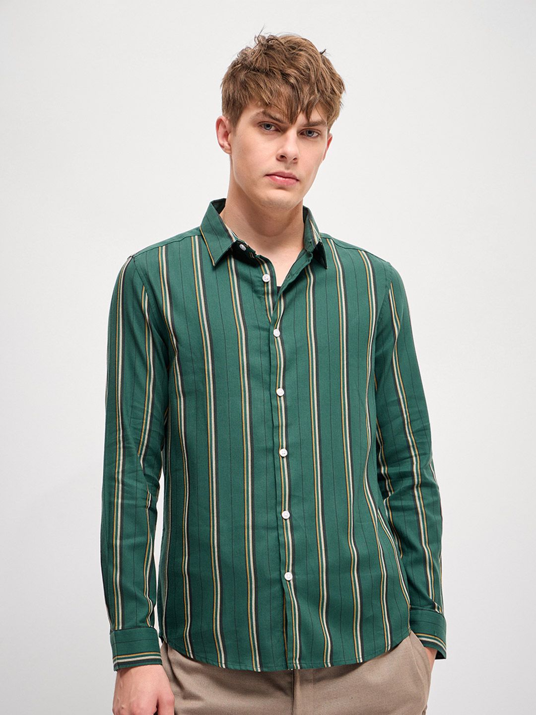 THE BEAR HOUSE Men Slim Fit Striped Casual Shirt