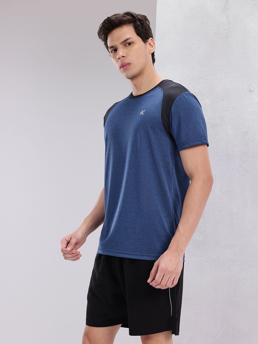 HRX by Hrithik Roshan Men Contrast Panel Rapid-Dry Training T-shirt