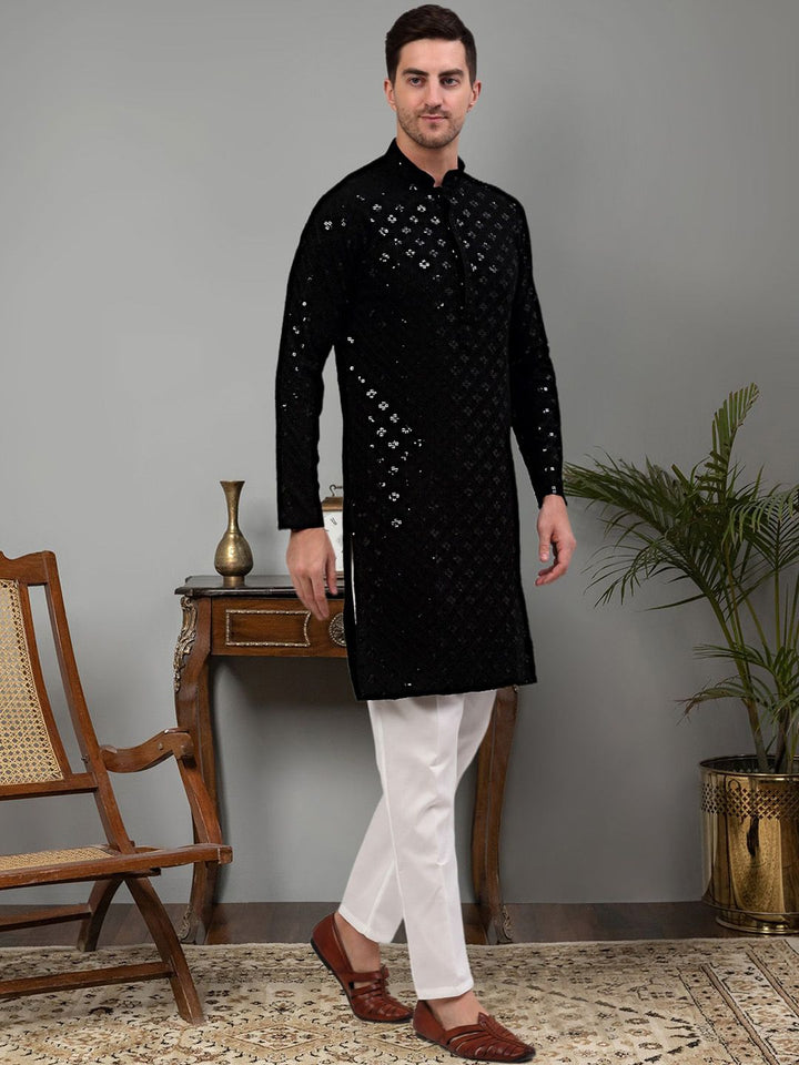 Jompers Ethnic Motifs Embroidered Thread Work Kurta with Pyjamas