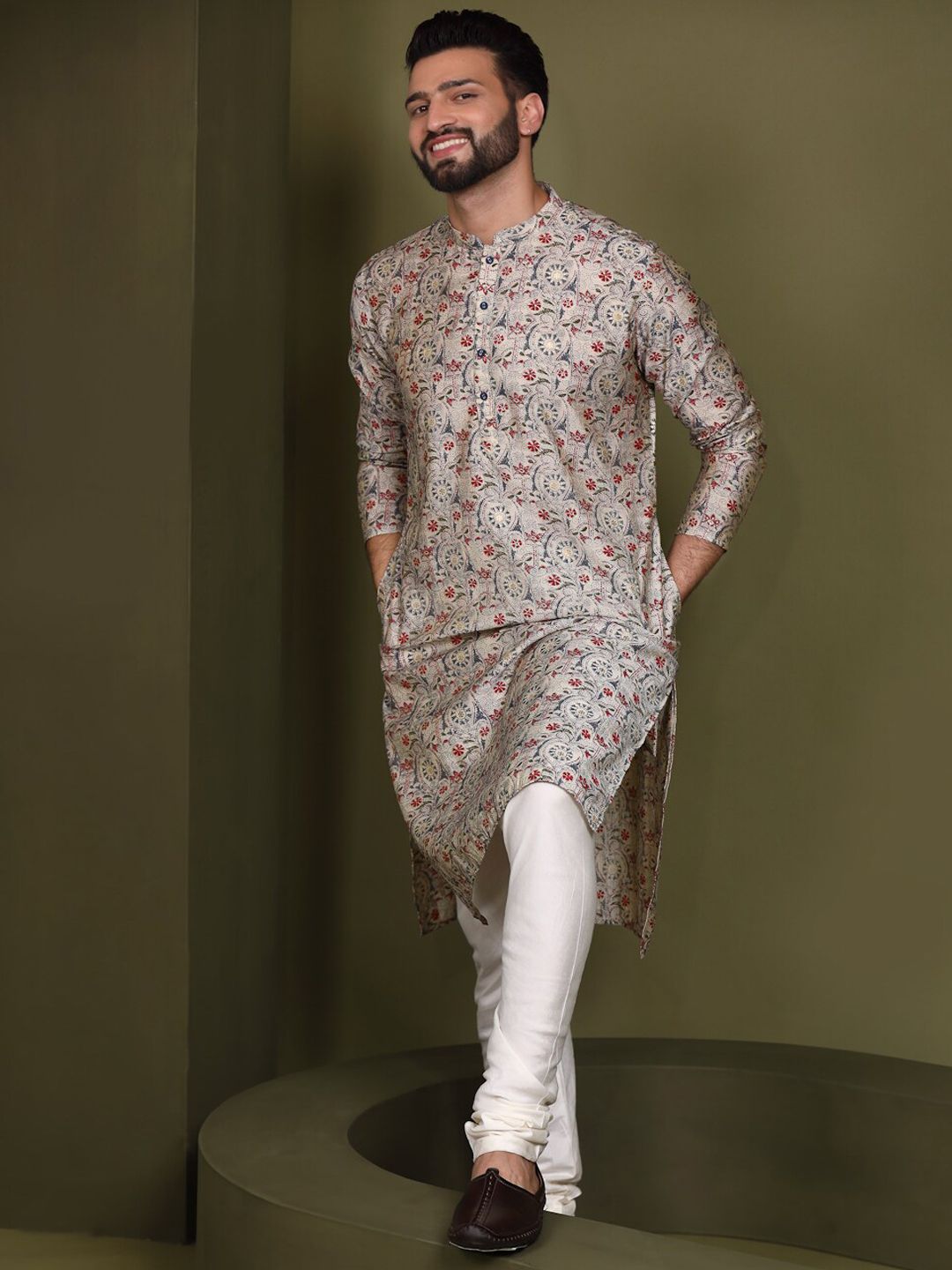 KISAH Mandarin Collar Ethnic Motifs Printed Straight Kurta with Churidar
