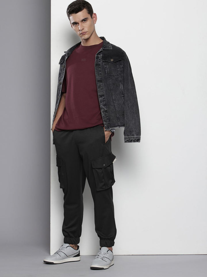 The Indian Garage Co Men Textured Joggers