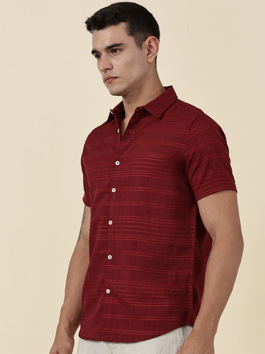 Thomas Scott Men Classic Slim Fit Horizontal Stripes Opaque Printed Casual Shirt