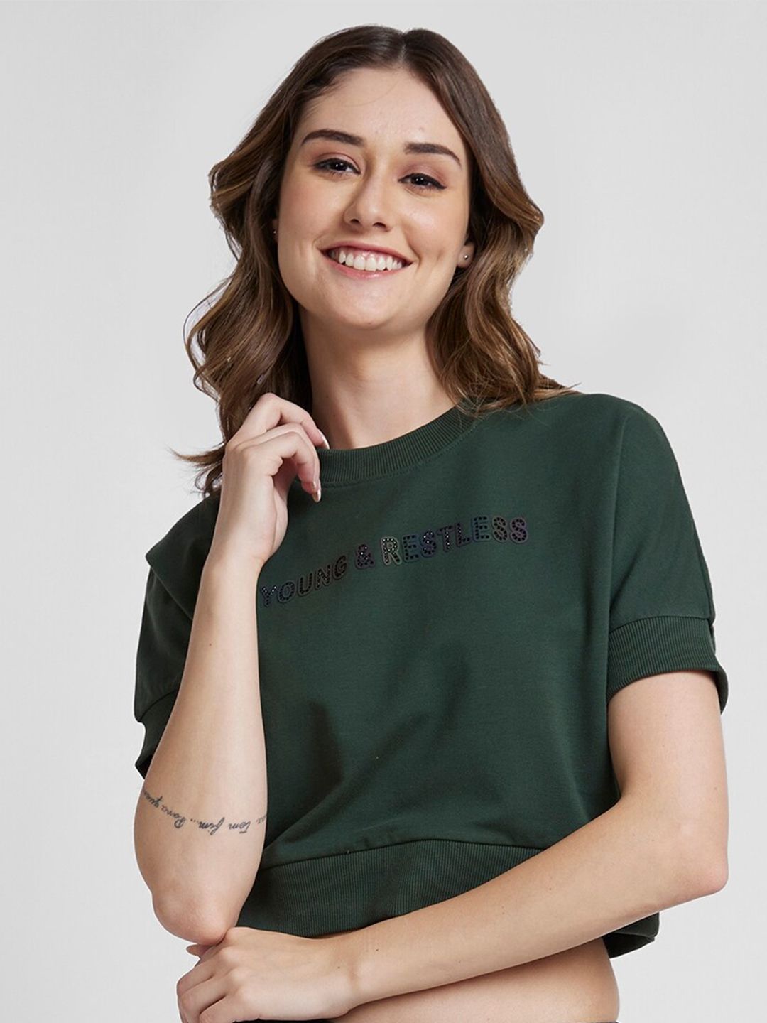 SPYKAR Printed Regular FIt Round Neck Crop Sweatshirt