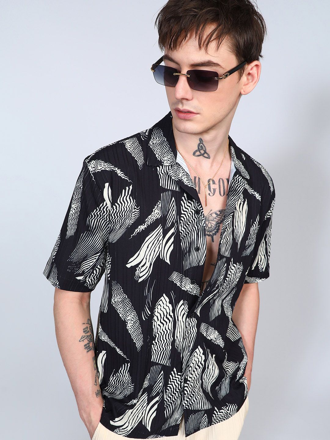 Campus Sutra Men Comfort Foliage Printed Cuban Collar Oversized Casual Shirt