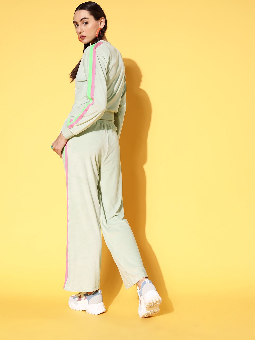 SASSAFRAS Women Lovely Sea Green Solid Sweatshirt with  Trousers