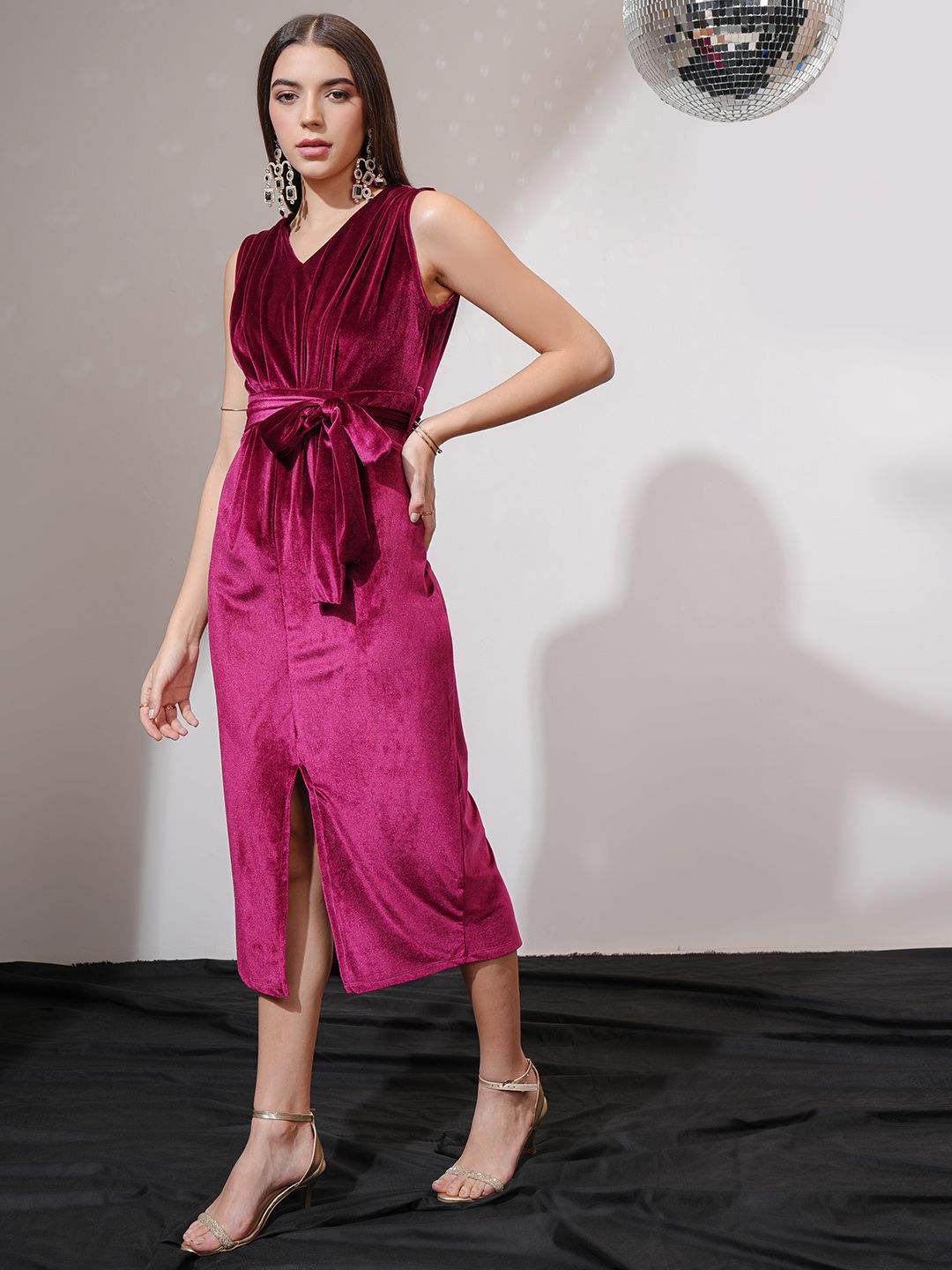 ESPYR By Tokyo Talkies Women Velvet Wrap Midi Dress