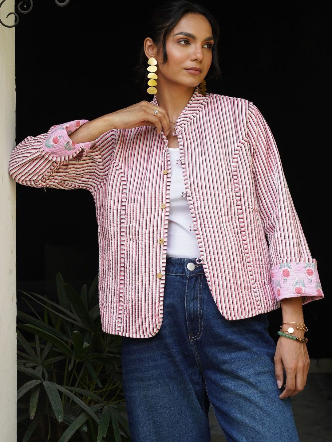 Jaket Quilted Ringan Bunga-bungaan Wanita House of Chikankari