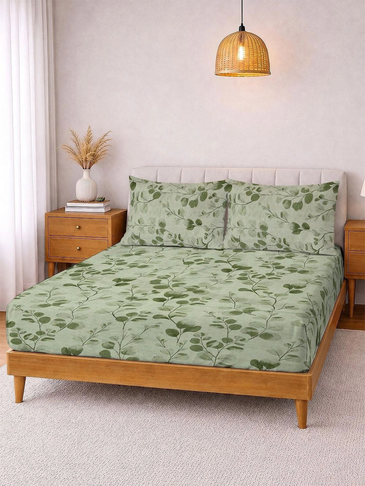 KLOTTHE Green Floral 300 TC Cadar King dengan 2 Sarung Bantal