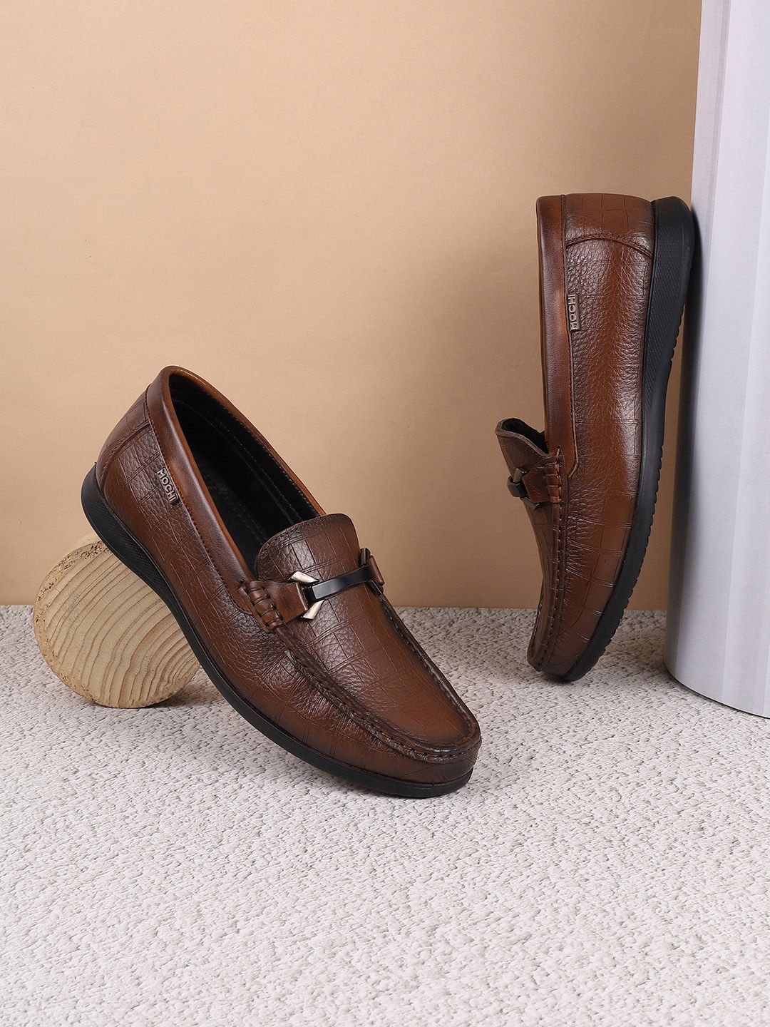 Mochi Men Textured Leather Formal Loafers