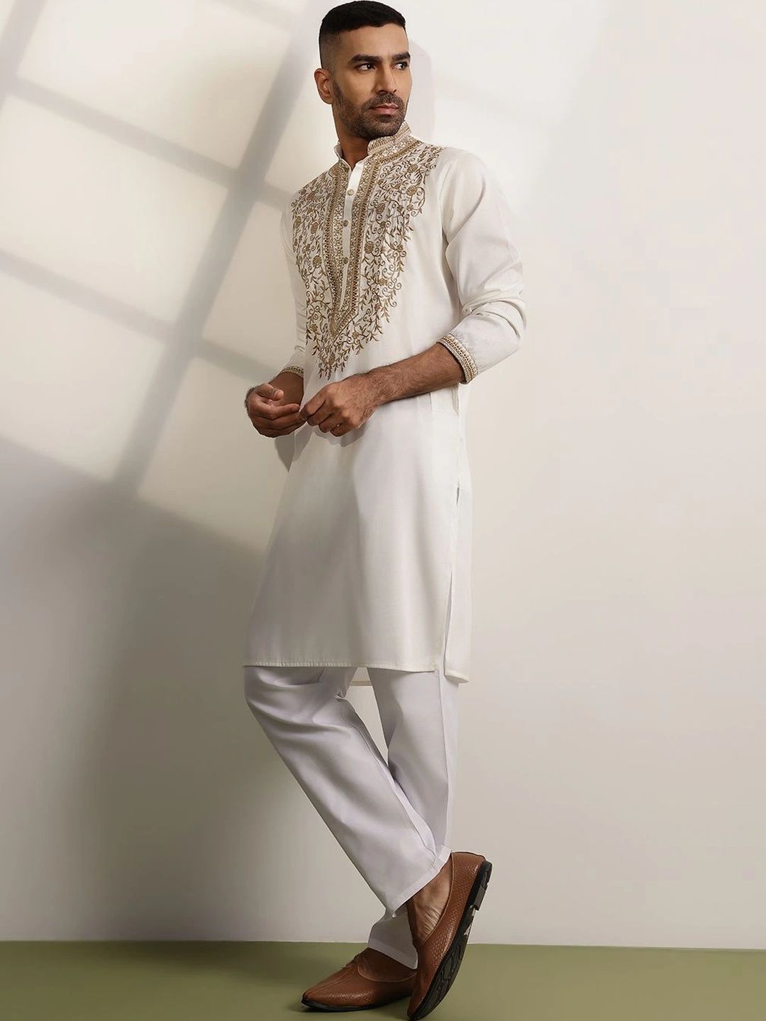 Anouk Men Ethnic Motifs Embroidered Regular Kurta with Trousers