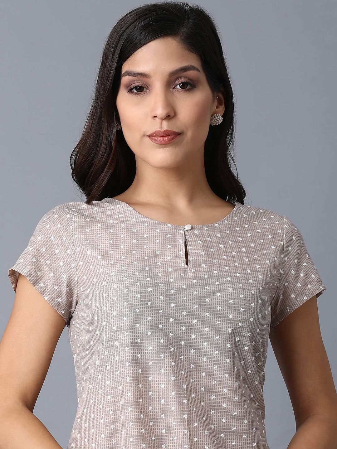 W Women Geometric Printed Keyhole Neck Cotton Straight Kurta