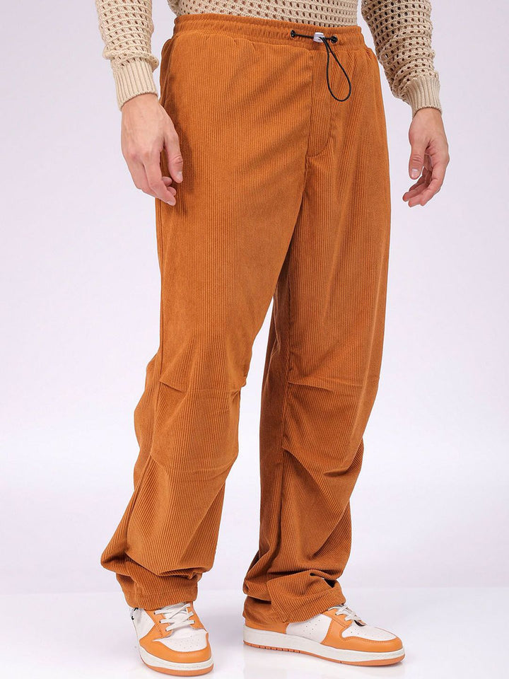 The Indian Garage Co Men Textured Tapered Fit Pleated Joggers