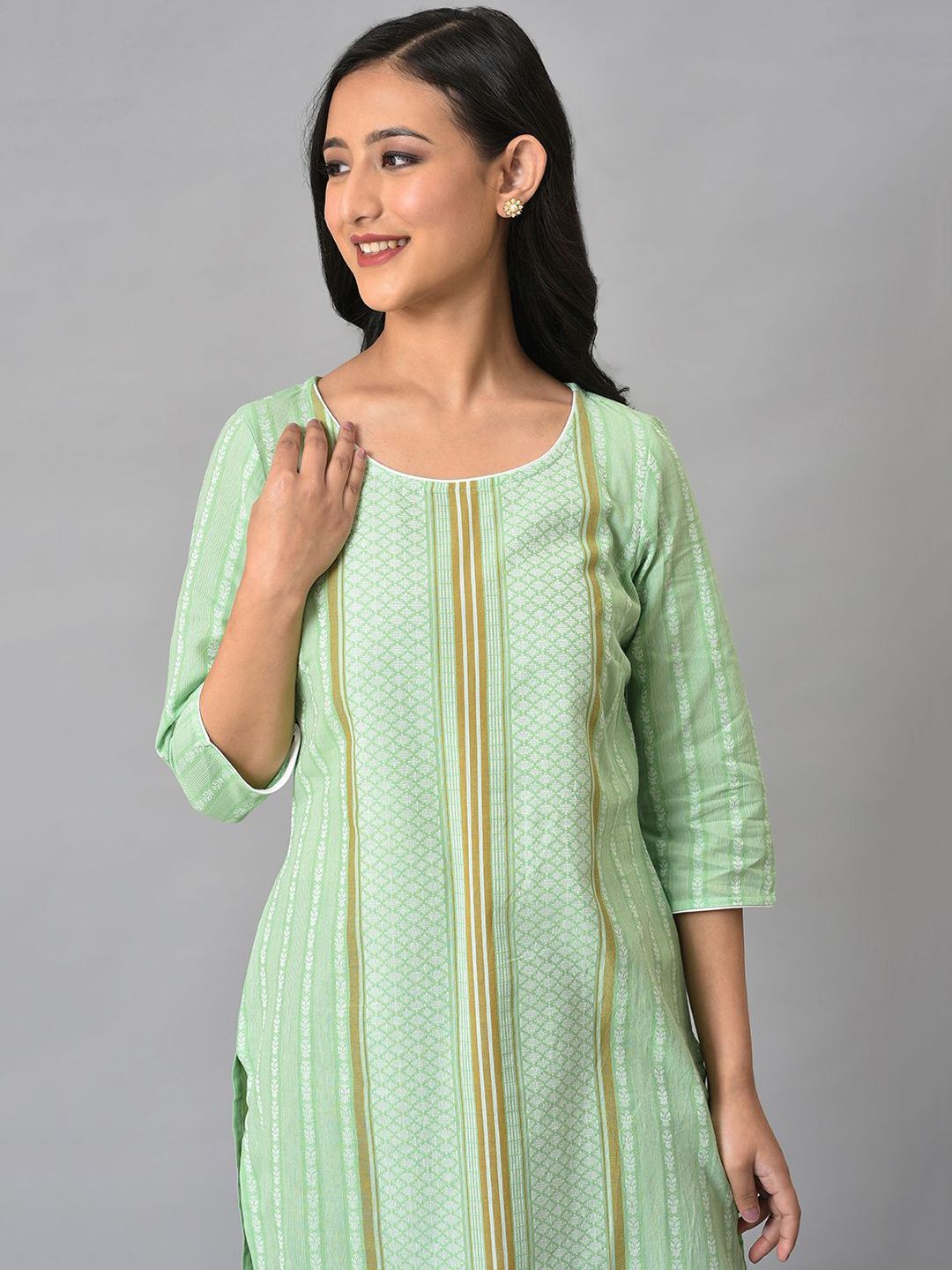 AURELIA Women Printed Thread Work Kurta