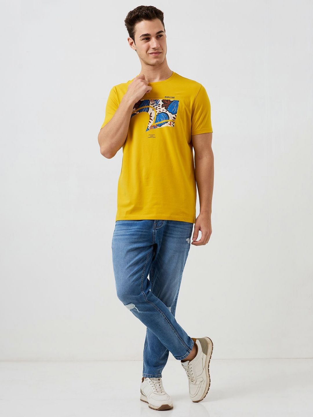 SPYKAR Men Graphic Printed Round Neck Cotton Slim Fit T-shirt