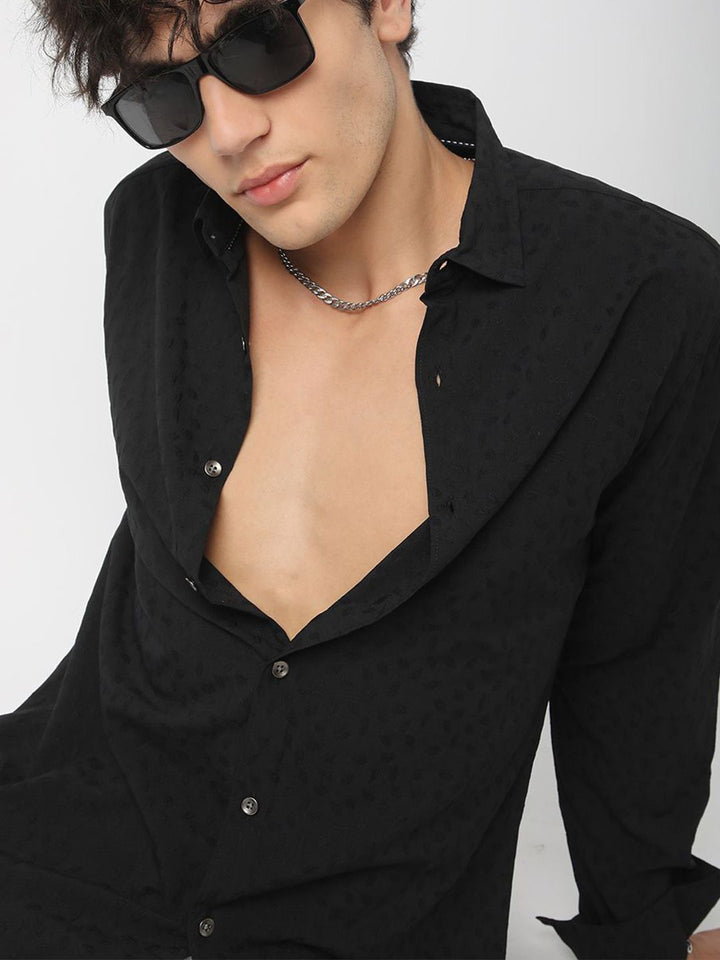 VASTRADO Men Classic Spread Collar Textured Solid Slim Fit Casual Shirt