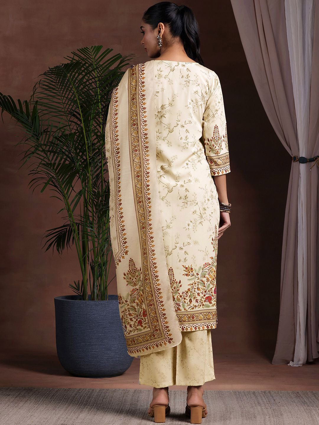 Libas Floral Printed Round Neck Straight Kurta With Trousers & Dupatta