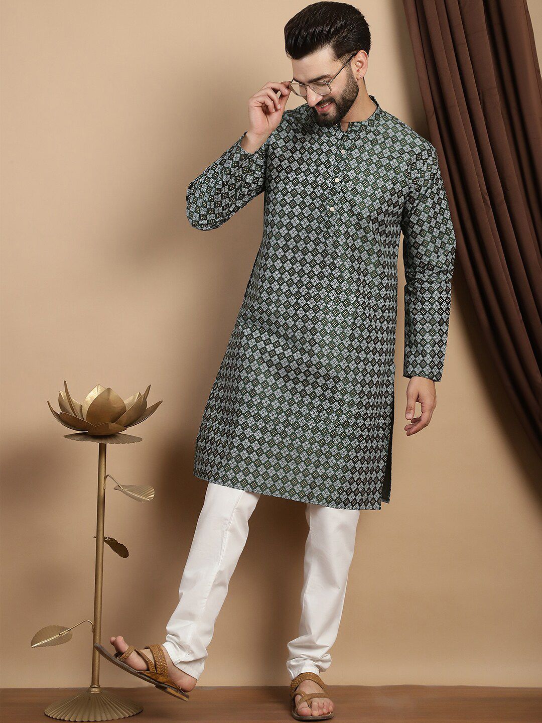Kurta Lurus Kolar Mandarin Bercetak Motif Etnik Hijau Anouk