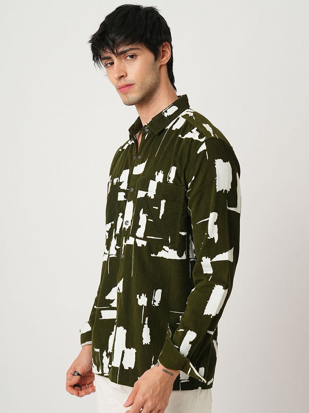 VASTRADO Men Classic Spread Collar Abstract Printed Cotton Slim Fit Casual Shirt