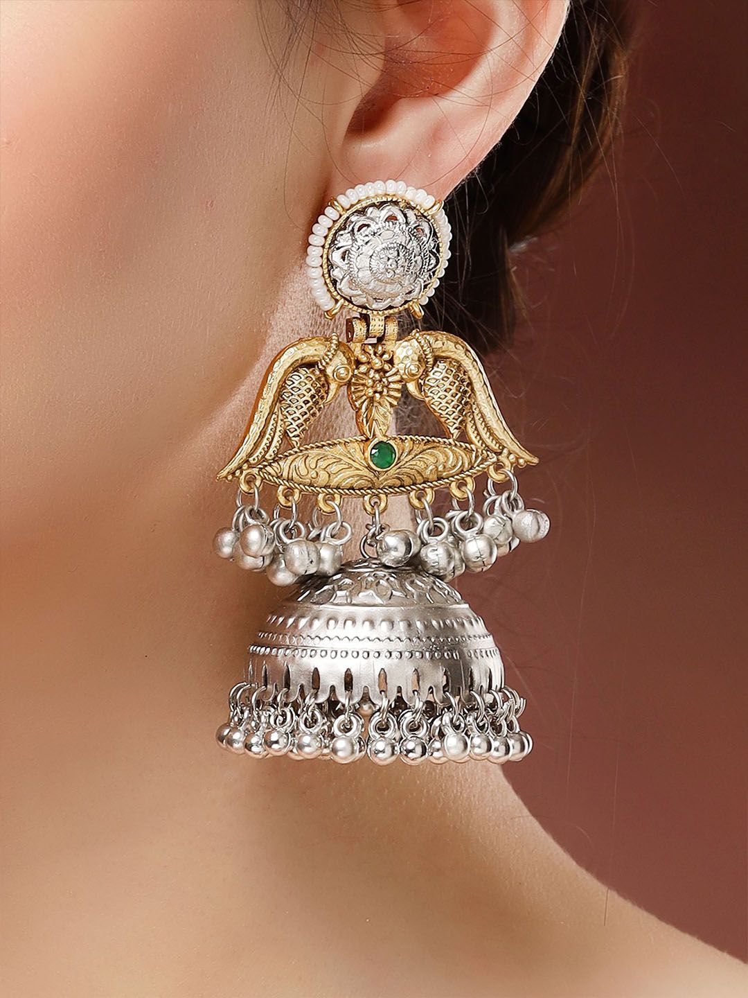 Karatcart Gold-Plated Dome berbentuk Kundan Kundan Studded & Beaded Bird Motif Jhumkas