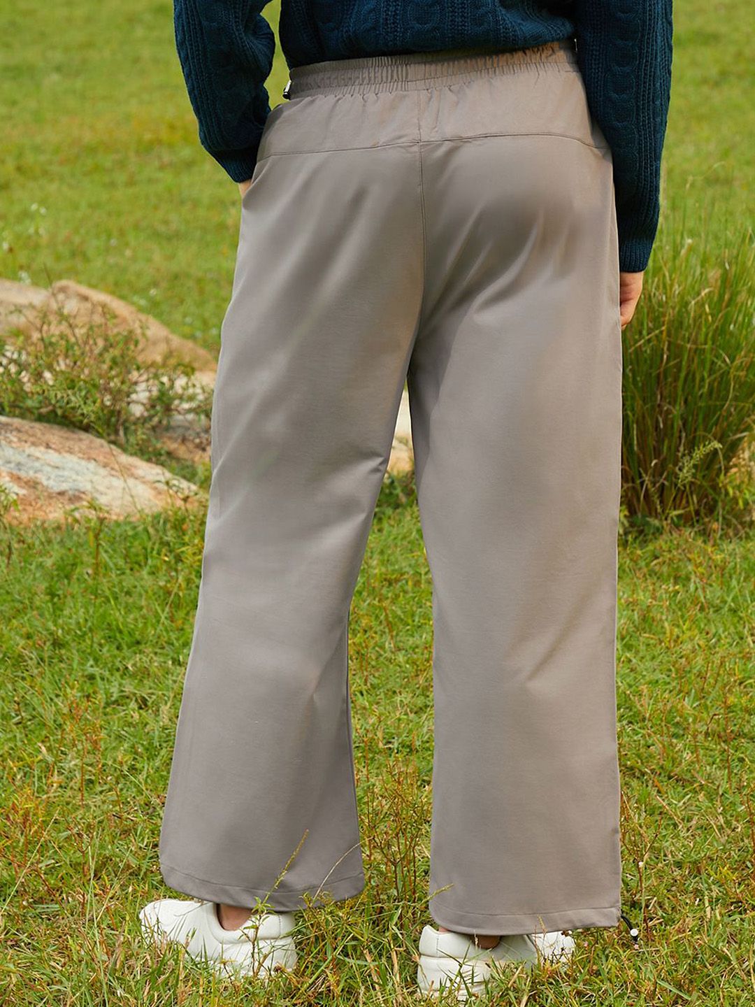 Campus Sutra Men Comfort Mid-Rise Loose Fit Cargos