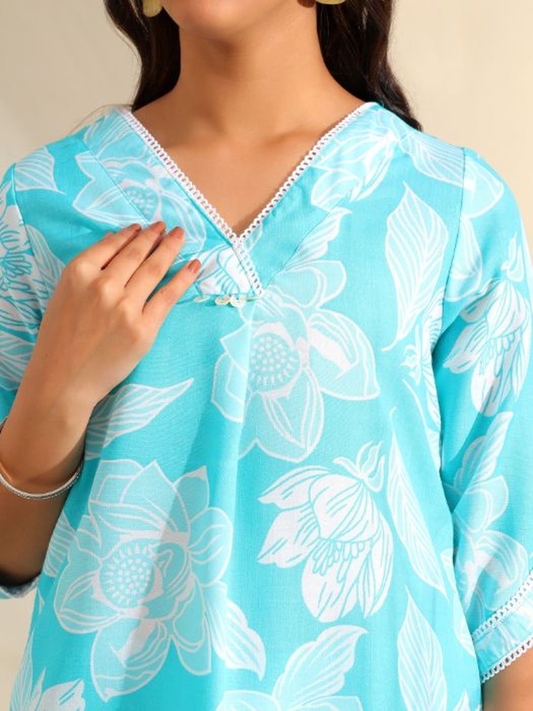 Mamicha Women Floral Printed Regular Pure Cotton Kurta with Trousers