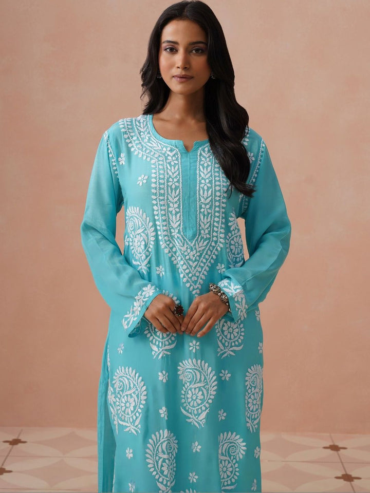 Rumah Wanita Chikankari Motif Etnik Bersulam Kurta Chikankari