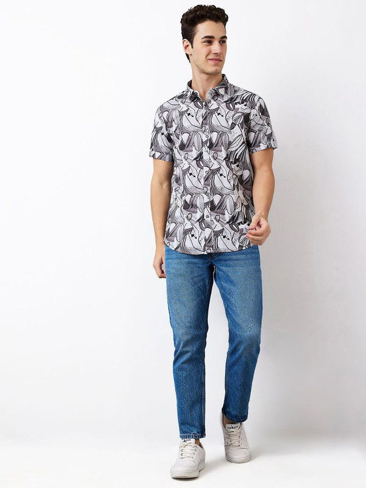 SPYKAR Men Spread Collar Abstract Printed Cotton Casual Shirt