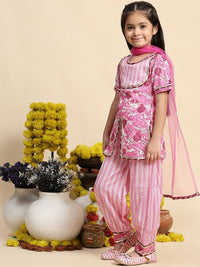 Cutiekins Girls Floral Printed Straight Kurta with Salwar & With Dupatta