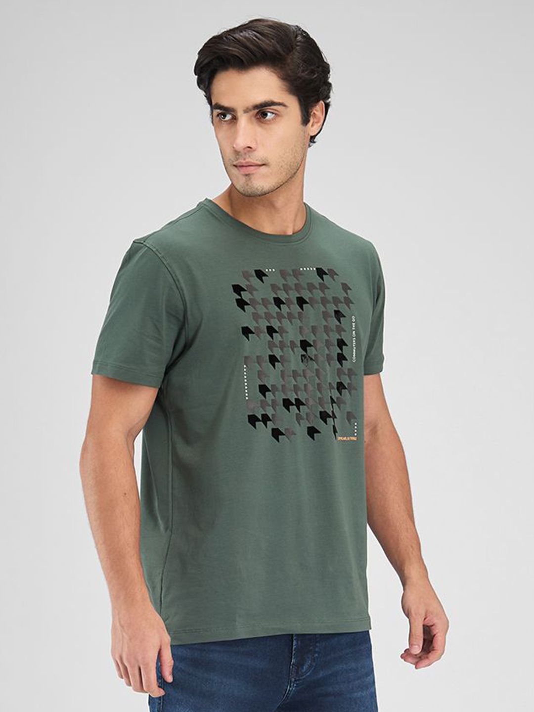 SPYKAR Men Typography Applique Slim Fit T-shirt