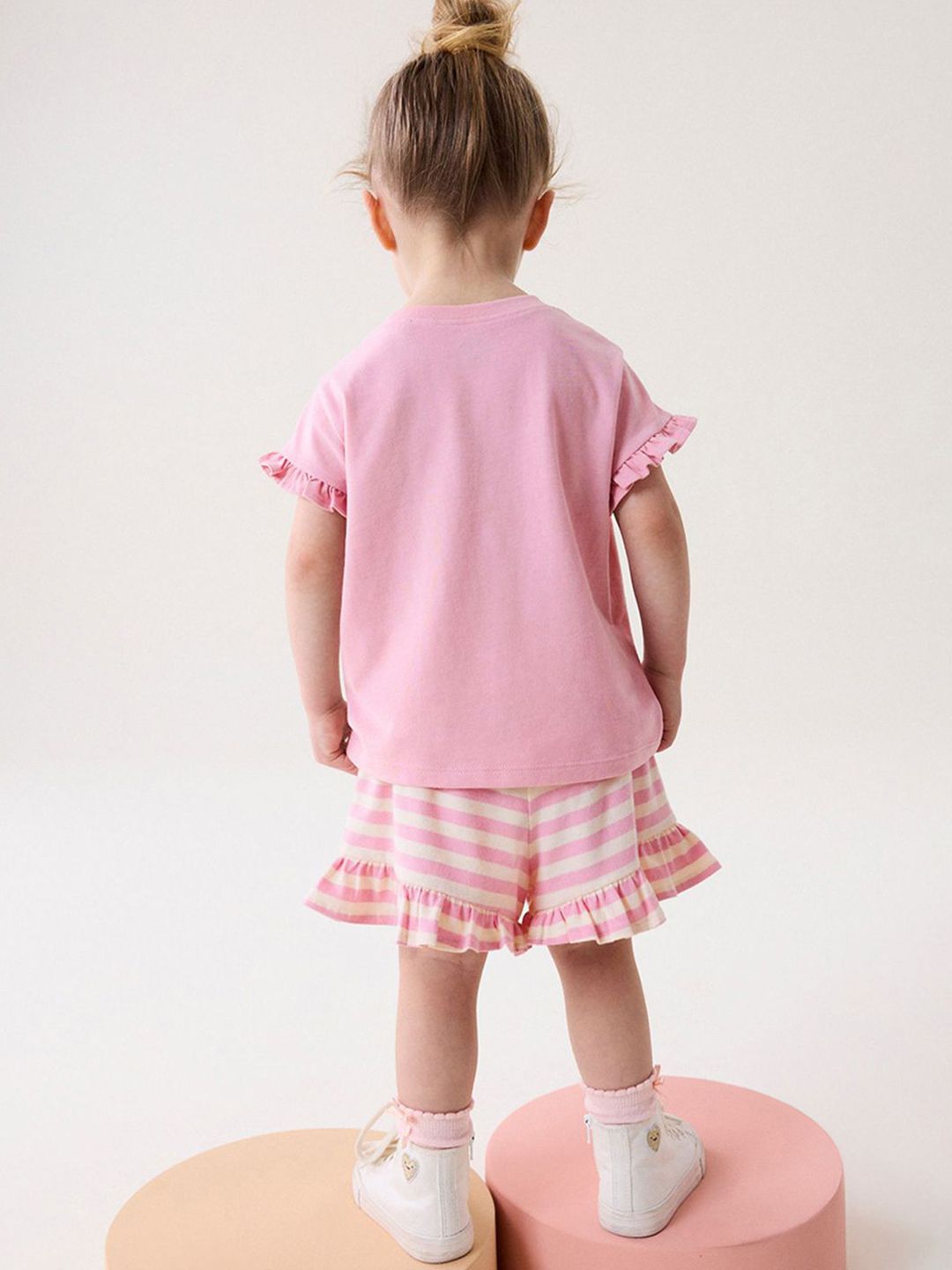 YK Girls Printed T-shirt With Shorts