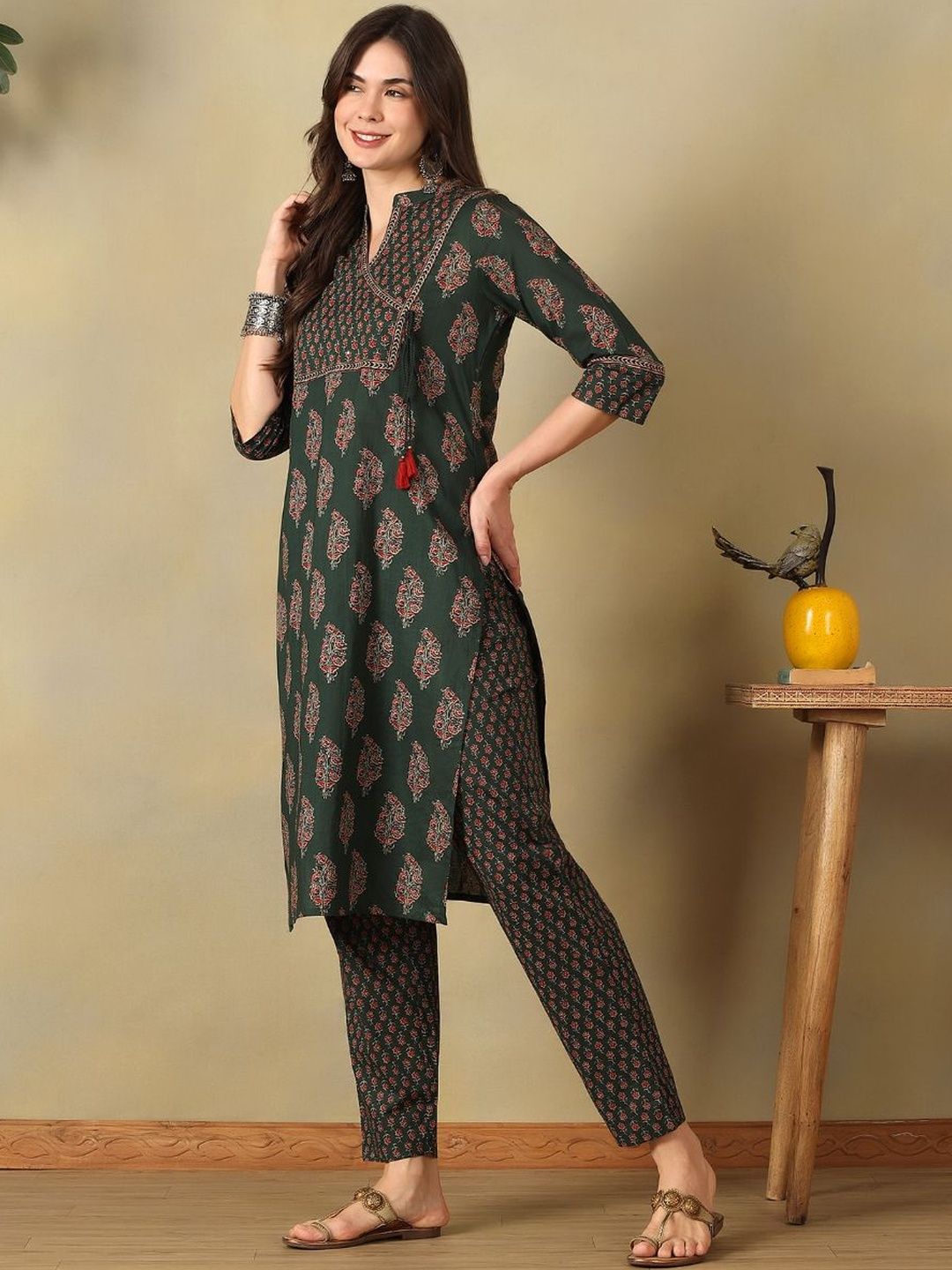 Mamicha Women Ethnic Motifs Printed Regular Mirror Work Pure Cotton Kurta with Trousers & With Dupatta