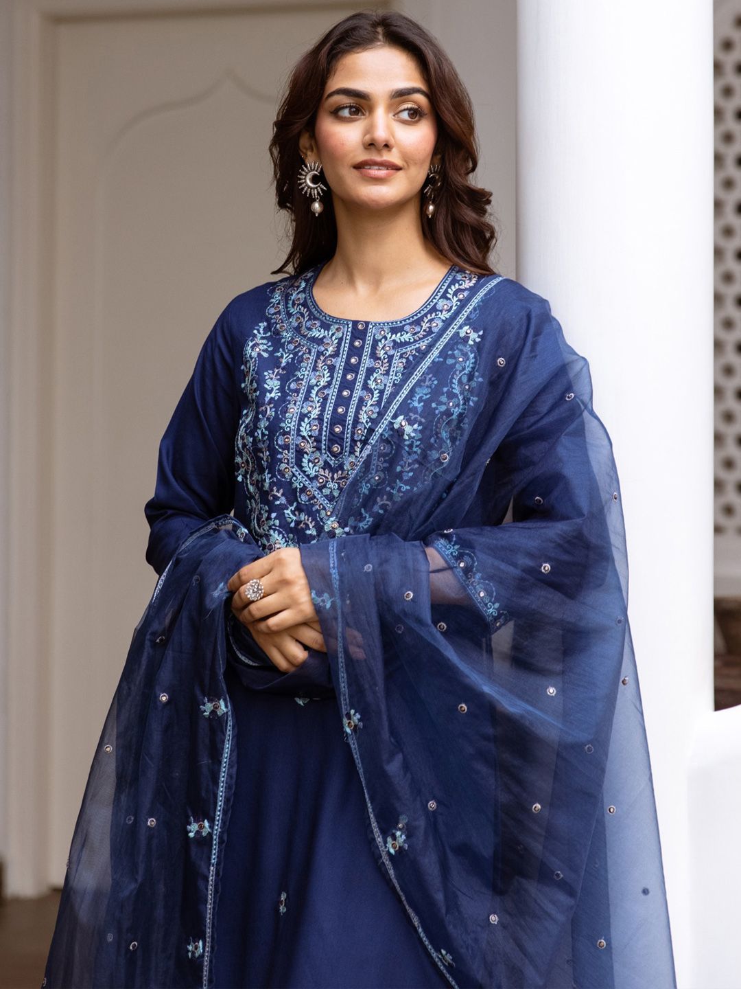 Indo Era Women Floral Embroidered Regular Thread Work Kurta with Trousers & With Dupatta