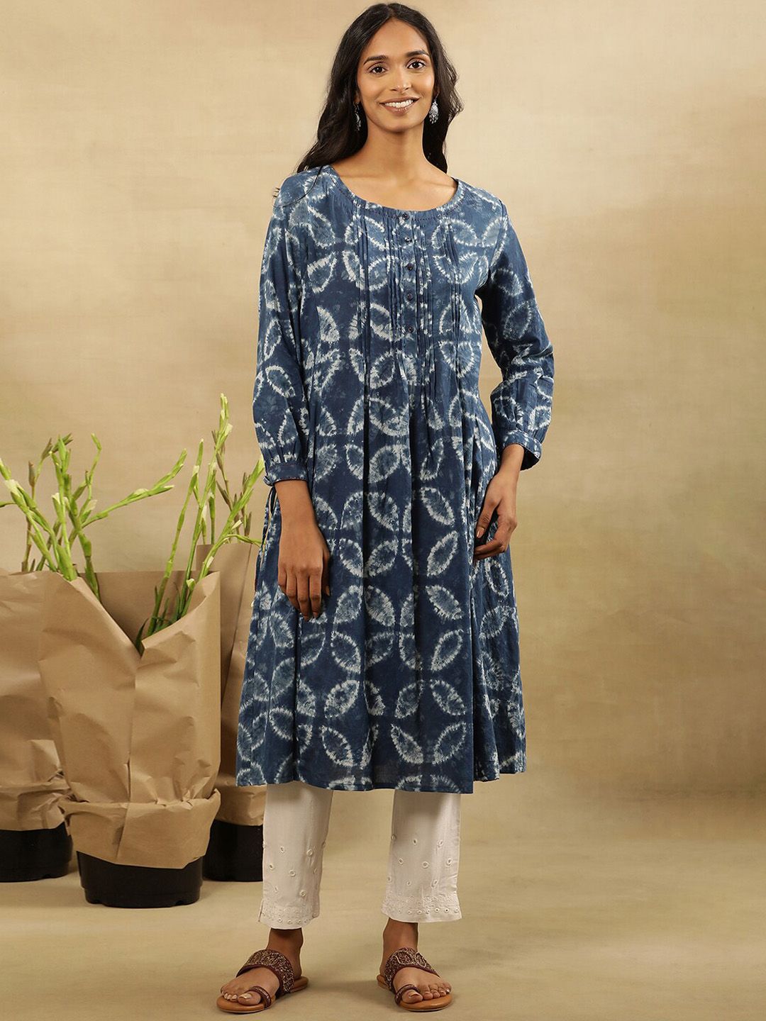 W Dyed Round Neck Thread Work A-Line Cotton Kurta