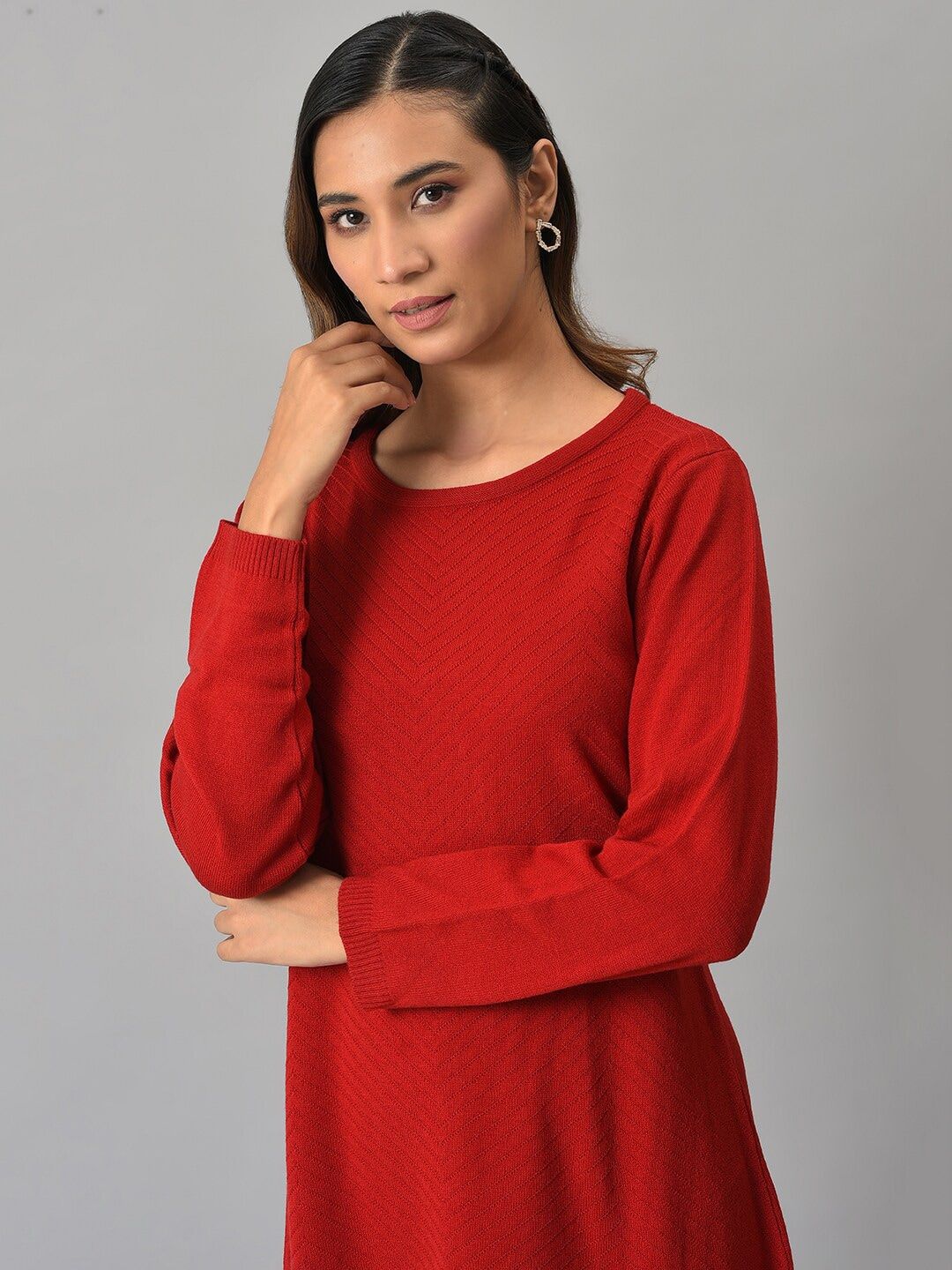 W Red Acrylic Sheath Midi Dress