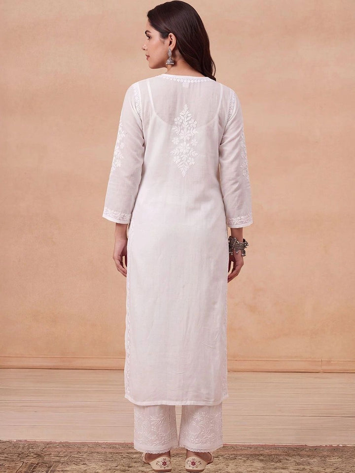 Rumah Wanita Chikankari Kurta Bersulam Chikankari Modal Putih