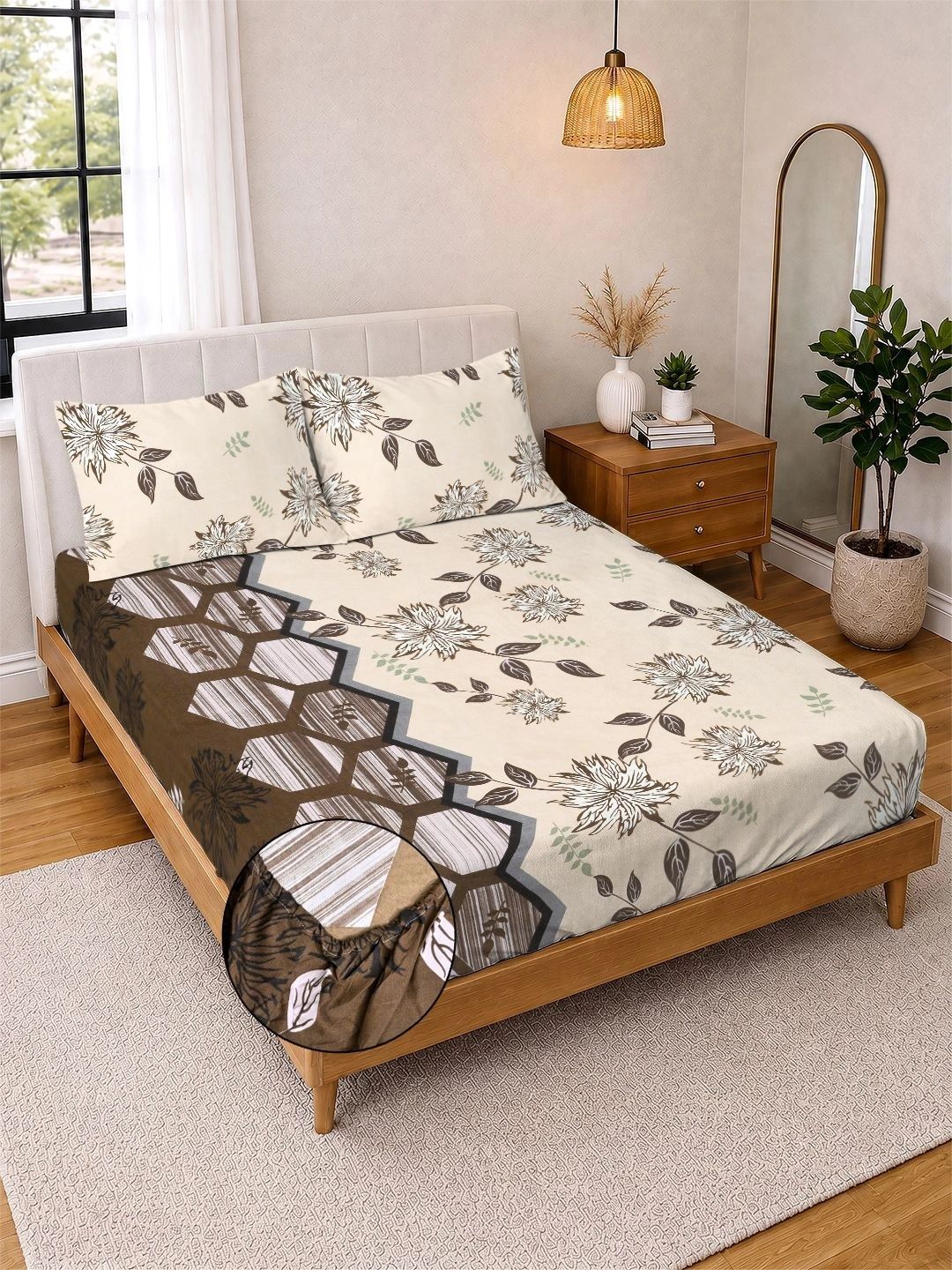 KLOTTHE Beige Floral 300 TC King Bedsheet with 2 Pillow Covers