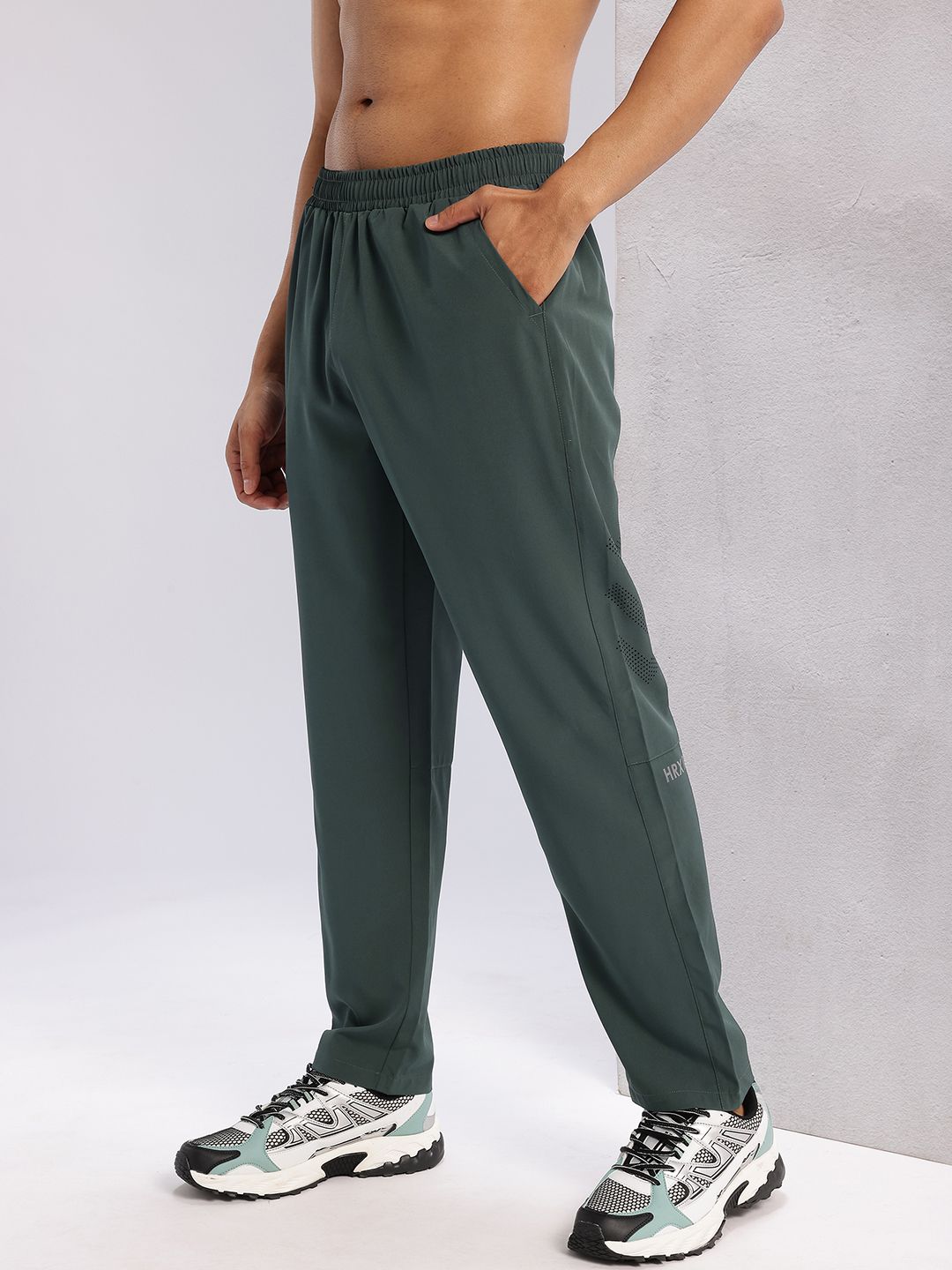 HRX by Hrithik Roshan Men Typography Print Detail Mid-Rise Rapid-Dry Running Track Pants