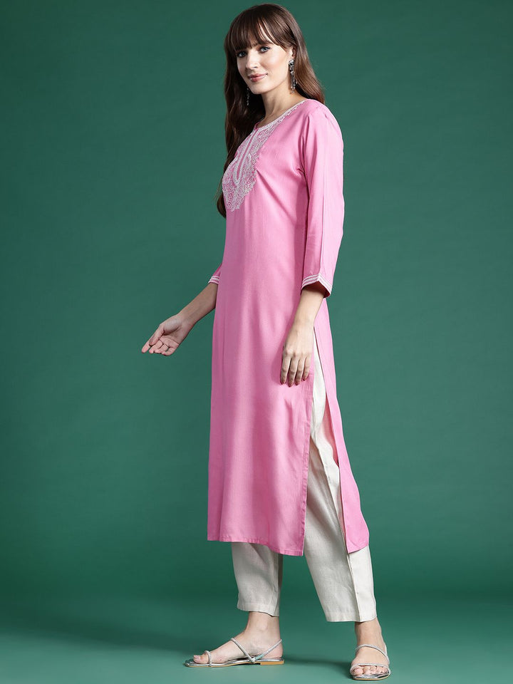 Indo Era Women Floral Embroidered Thread Work Kurta