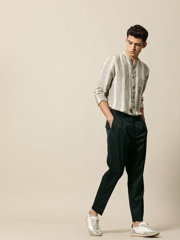 Mr Bowerbird Men Green Tailored Fit Pleated Trousers