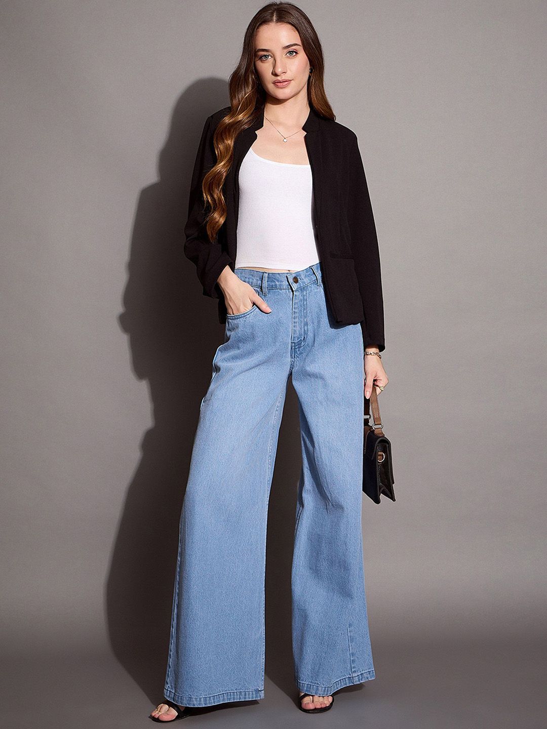 SASSAFRAS BASICS Women Comfort Straight Fit Cotton High-Rise  Jeans