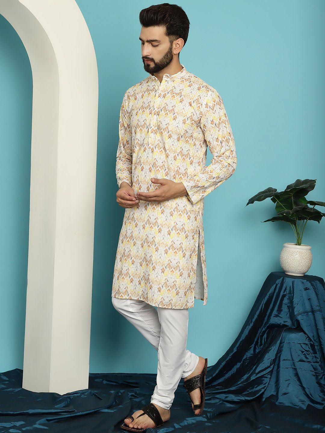 SOJANYA Kurta Kapas Tulen Sulam Chevron dengan Churidar