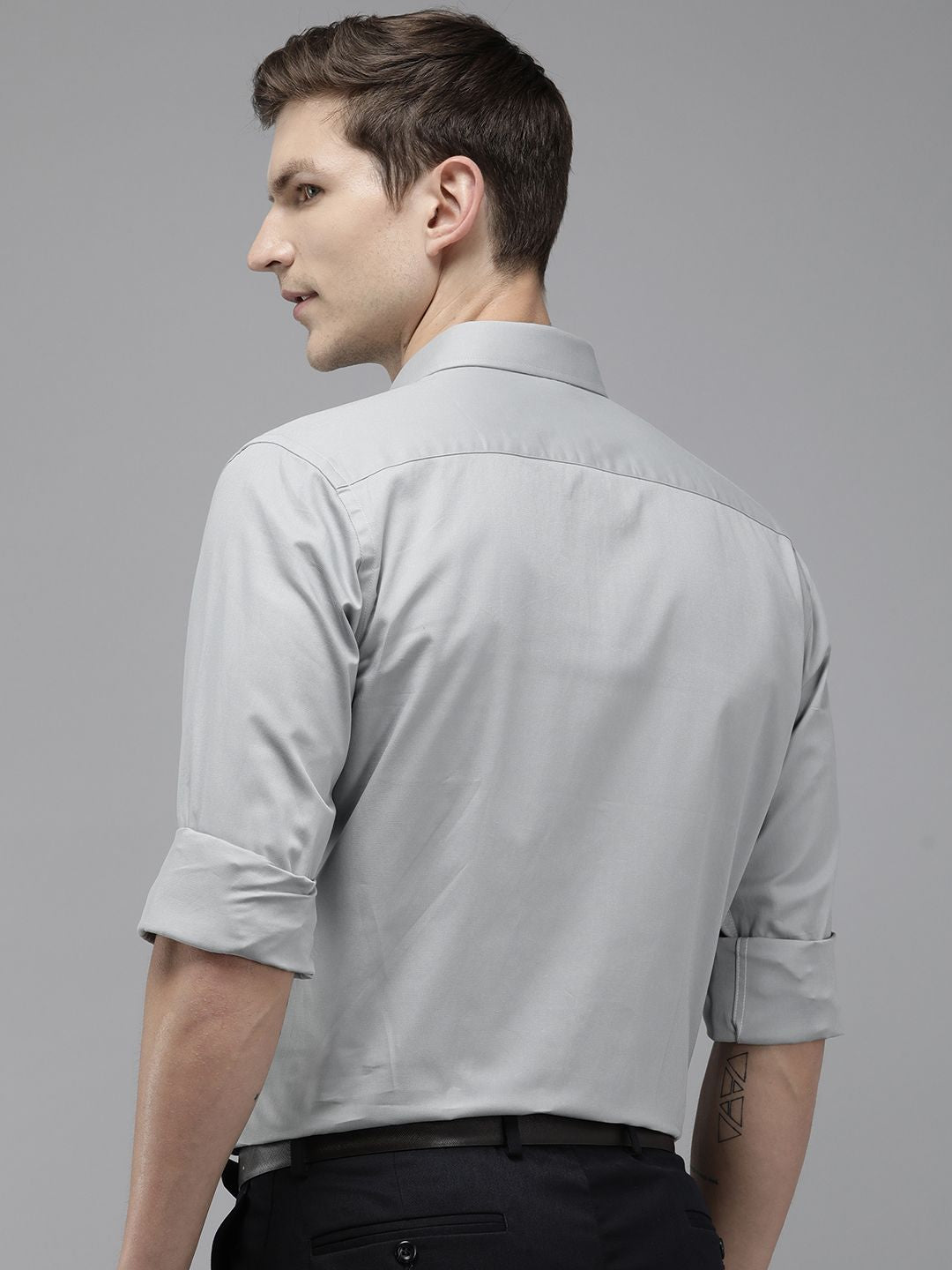 Park Avenue Slim Fit Opaque Cutaway Collar Formal Shirt