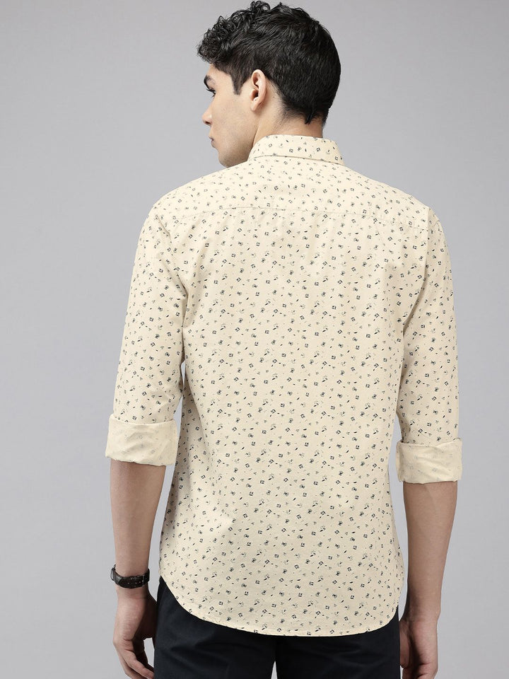 Park Avenue Pure Cotton Slim Fit Floral Printed Casual Shirt