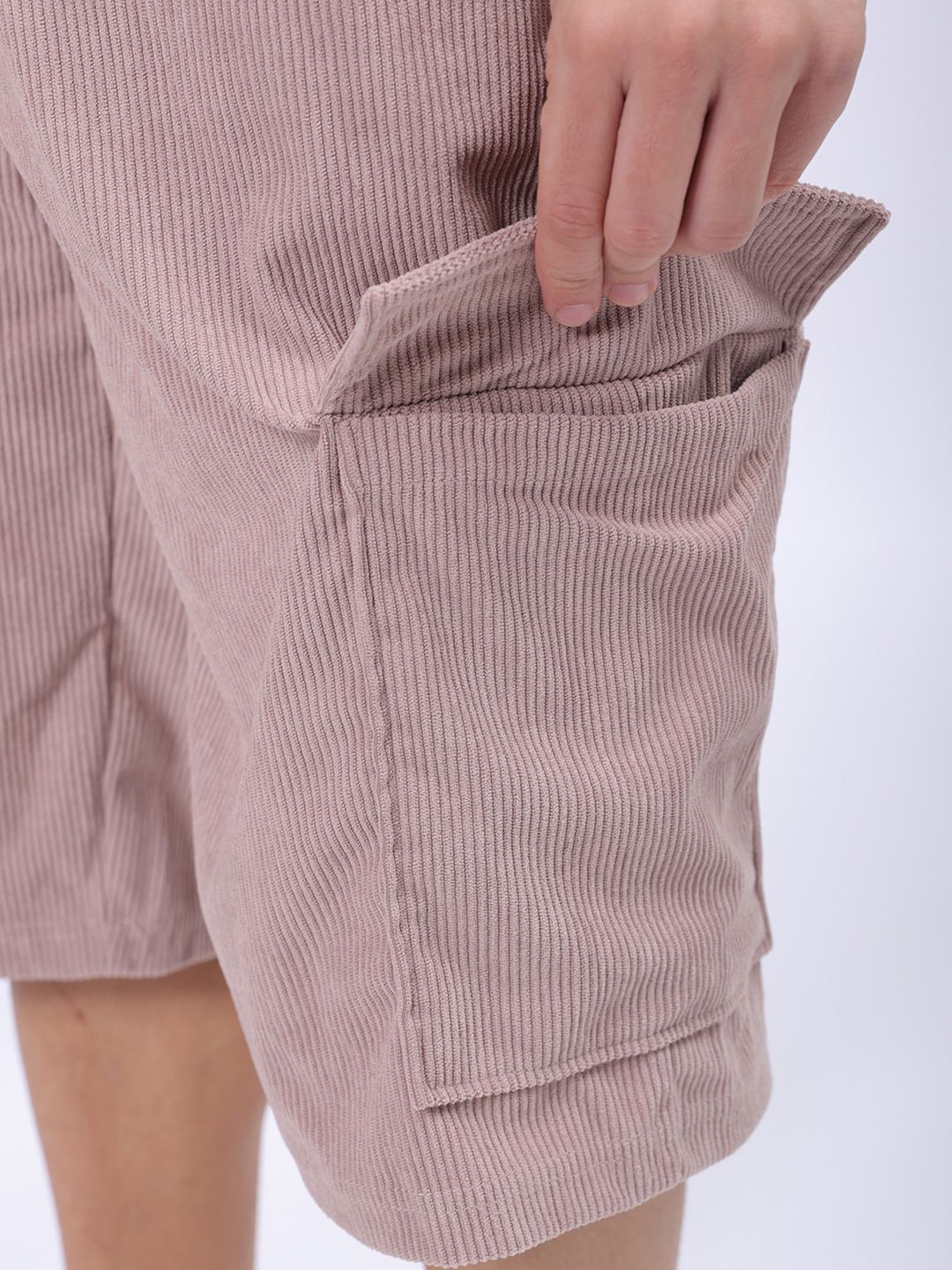 The Indian Garage Co Men Loose Fit Cargo Shorts