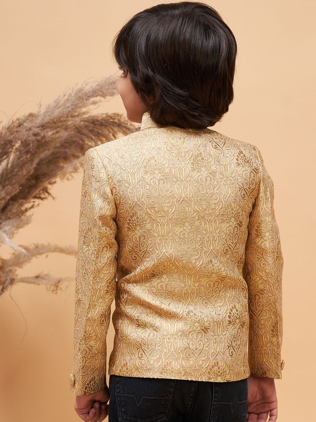 VASTRAMAY Boys Slim Fit Jacquard Woven Design Silk Bandhagala Blazer