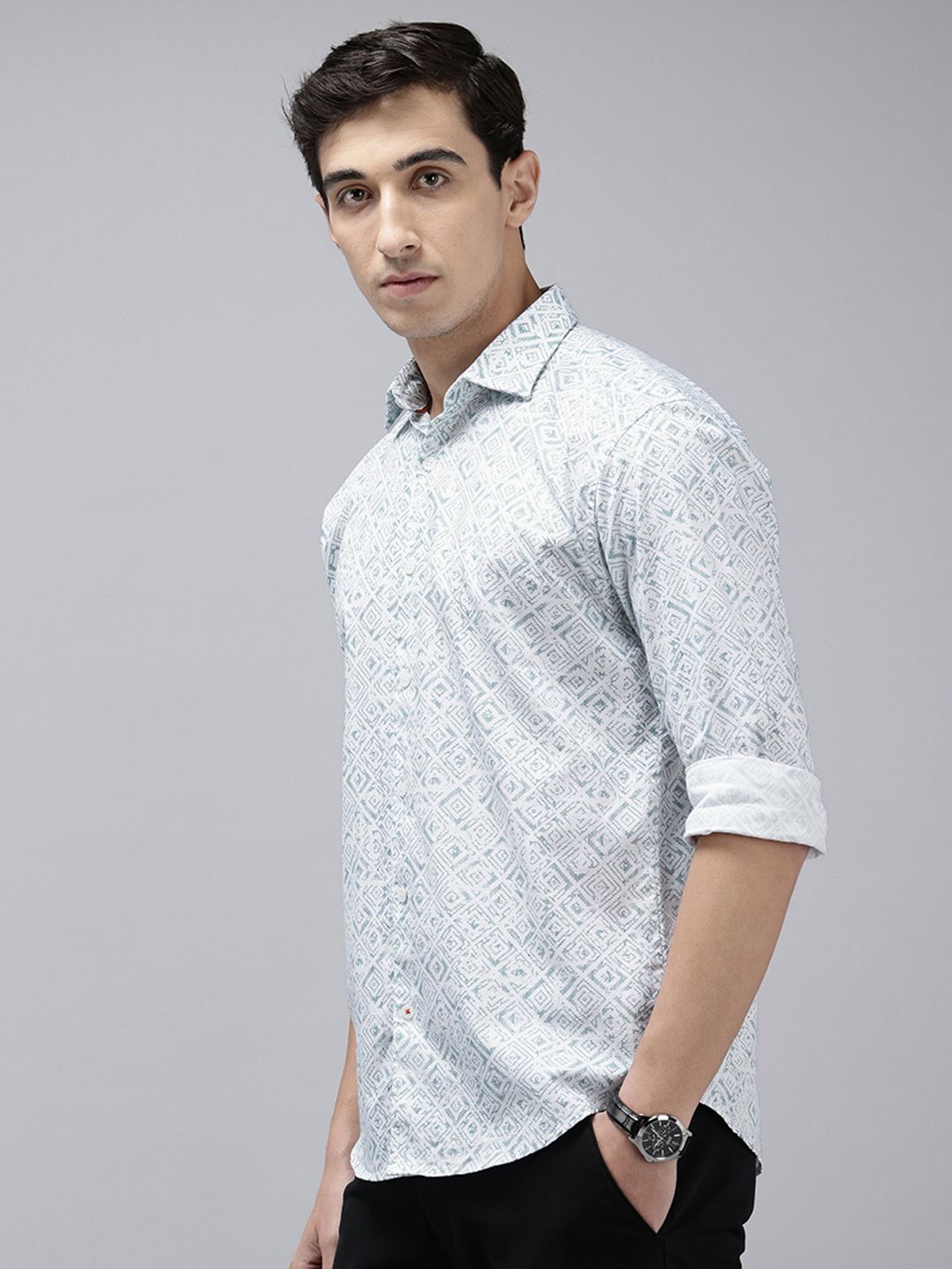 Park Avenue Pure Cotton Slim Fit Geometric Printed Casual Shirt
