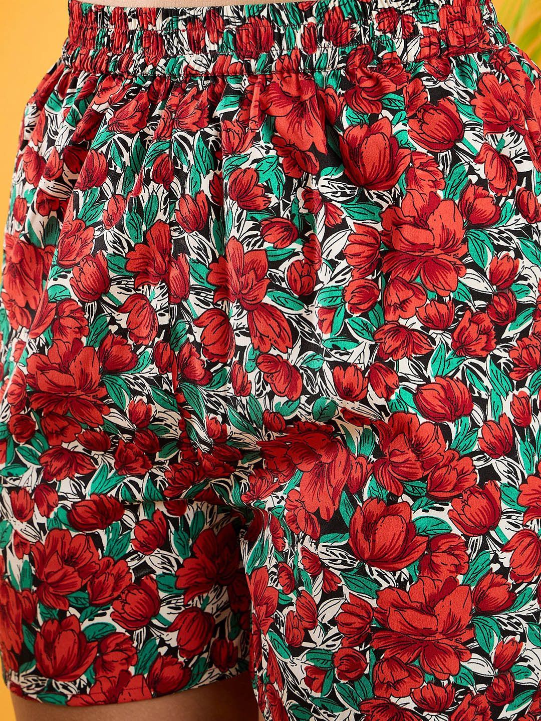 Berrylush Floral Printed Top with Short And Shrug