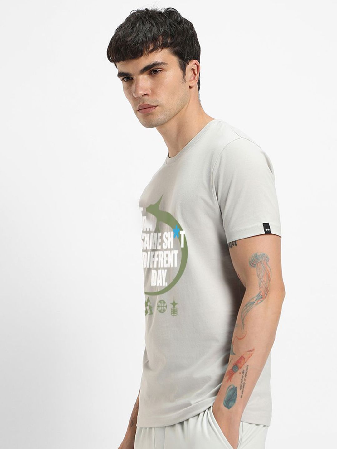 Bewakoof Men Typography Printed Round Neck Cotton T-shirt
