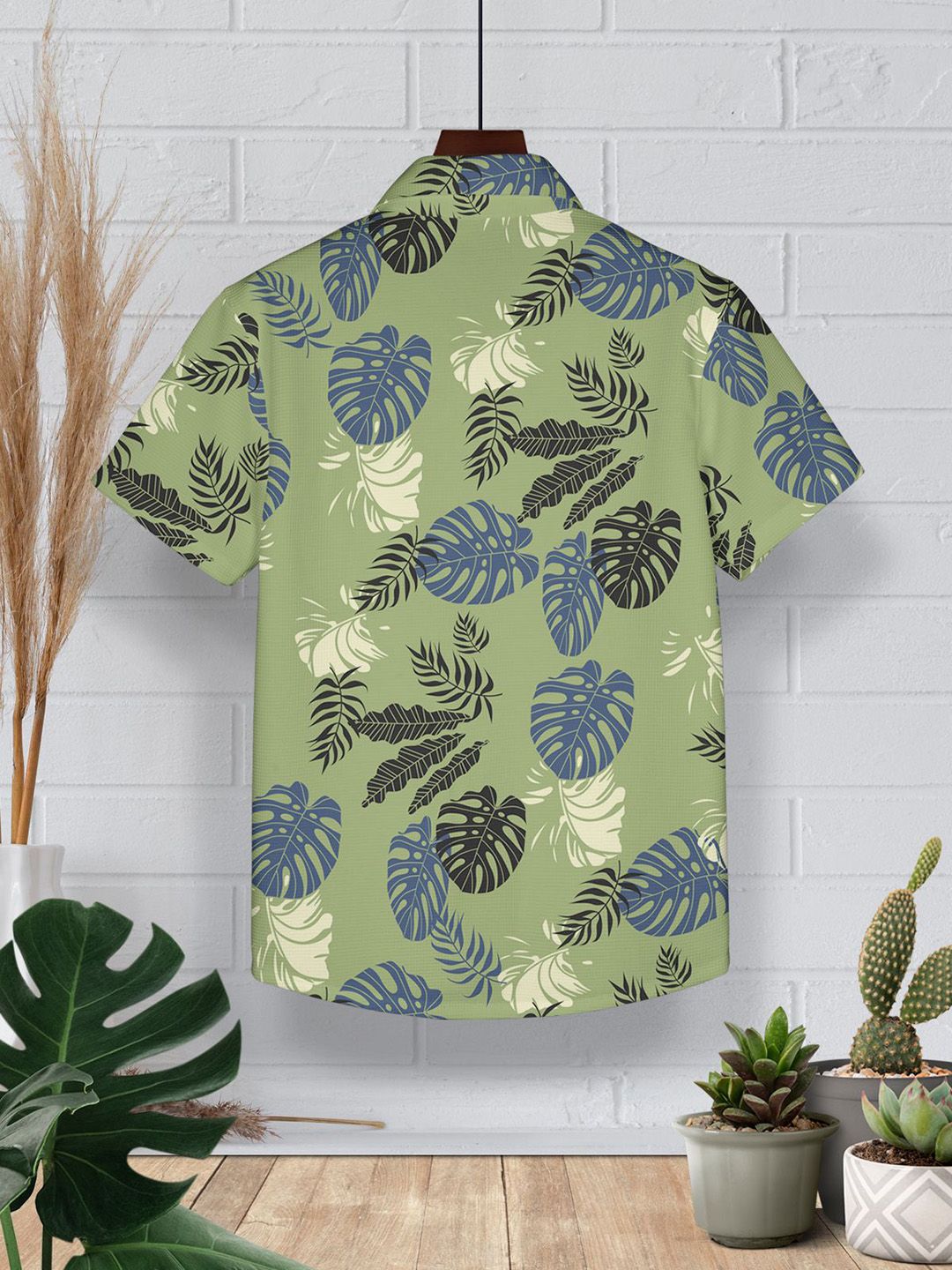 HELLCAT Boys Conversational Print Cotton Curved Hemline Opaque Casual Shirt