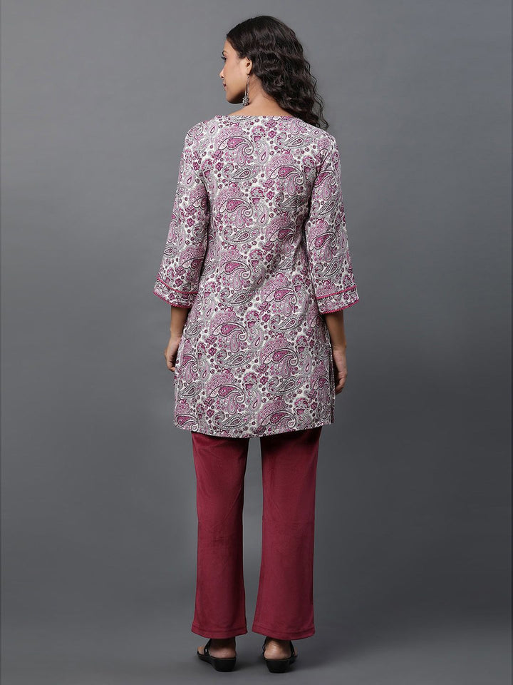 AURELIA Ethnic Motifs Printed Straight Kurti